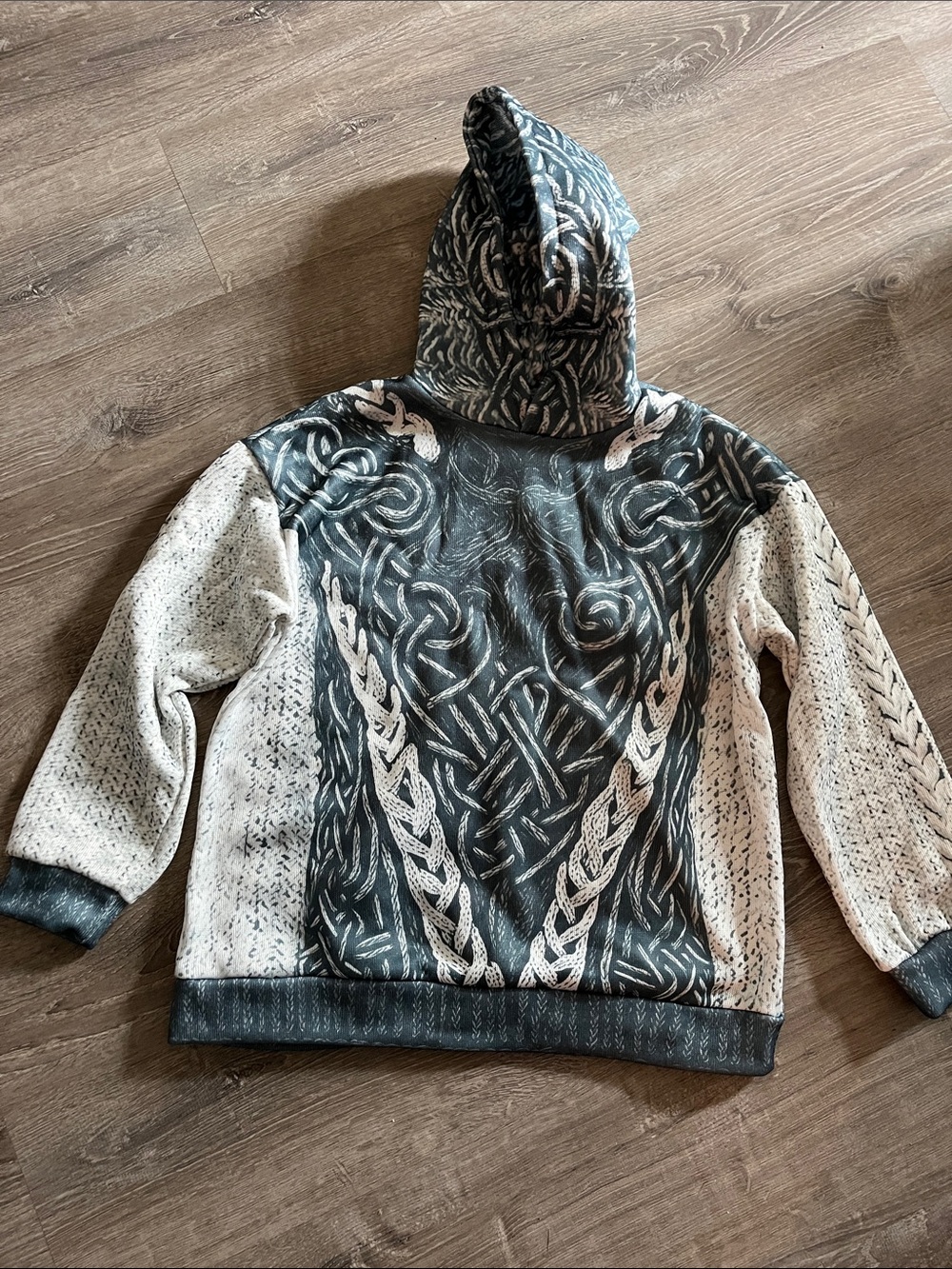 Amazon Men’s Hoodie Sweater in Black and Cream